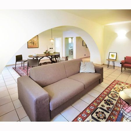 Due Dei Mille. Incantevole Casa In Centro Ad Alba ภายนอก รูปภาพ